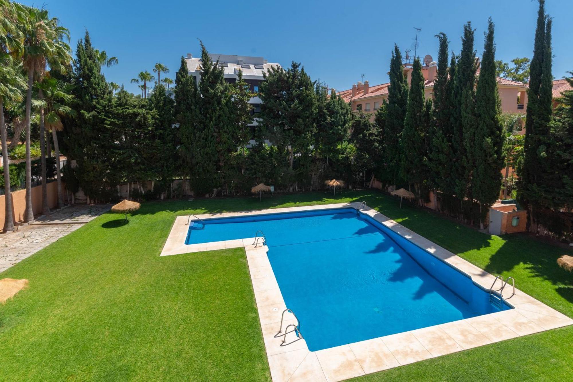Cabopino Duplex, Swimming Pool, Beach 5Min Away, Chill Out Terrace And High-Speed Wifi Marbella Bagian luar foto